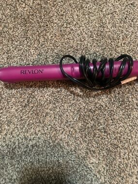 Revlon Magenta Flat Iron with Black Cord
